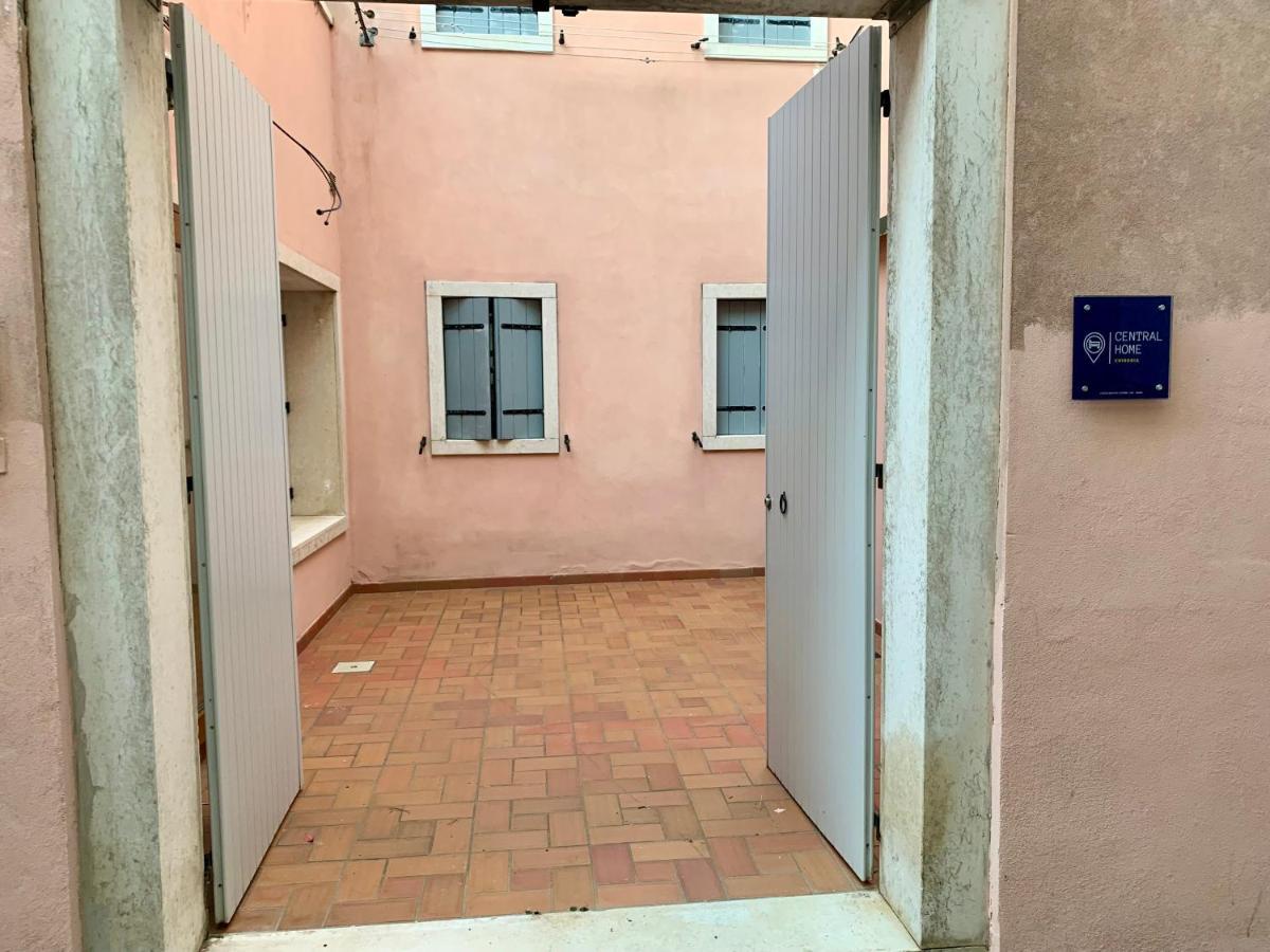 Central Home Chioggia In The Historic Center Exterior foto
